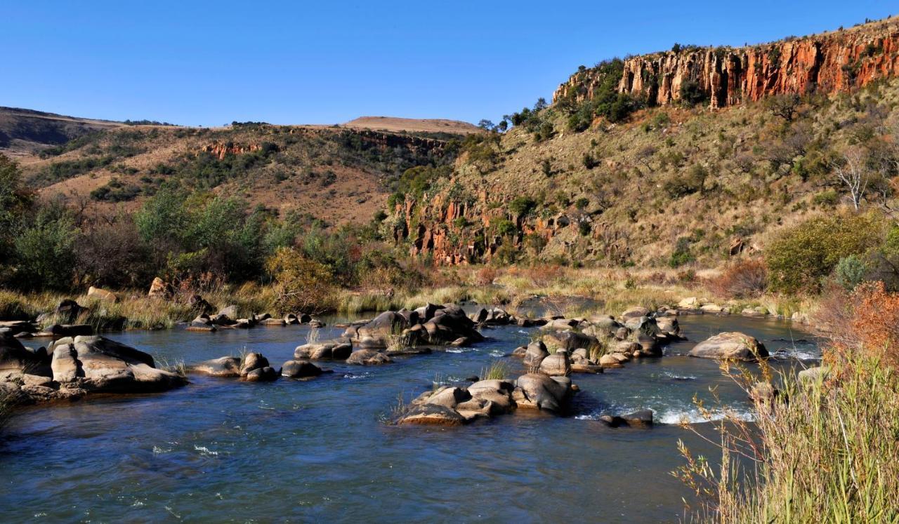 Komati Gorge Lodge, R 36 Halfway Between Carolina And Machadodorp Exterior photo